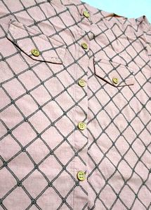 Women's Pink Button-Down Shirt🎀