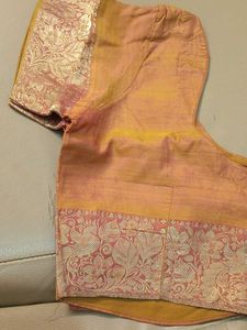 Elegant Purple Saree With Blouse