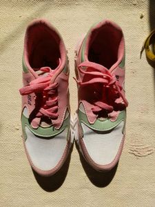 Pink &amp; Green 'Layasa' Sneakers