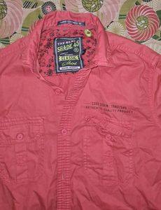 Men&#39;s shirt.