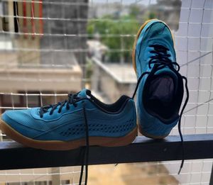 Nivia Flash 2.0 Non-Marking Shoes – UK 9, Blue