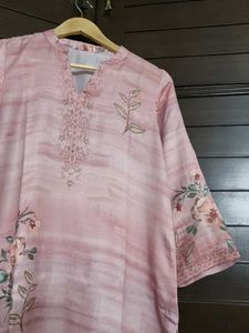 Women Elegant Pink Floral Kurta Set