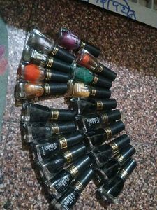 Nail Polish Bundle of 20. 8 colors 12 black color