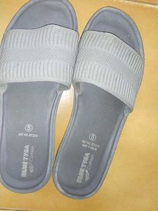 Flipflop and Slippers.