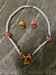 Pearl Necklace &amp; Earrings Set