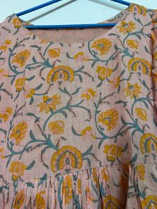 Floral Bullon Sleeves Kurti