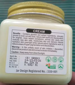 De Tan Face &amp; Body Cream