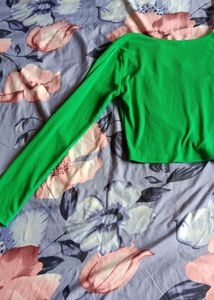 Fitted Crop Top🍀