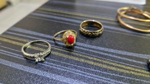 Jewellery Set: Rings &amp; Earrings