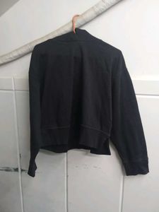 Zara Size  Medium Black Crop Top Hoodie Sweatshirt