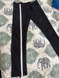 Black catorised  straight fit jeans