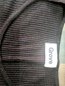 Black Ribbed Crop Top