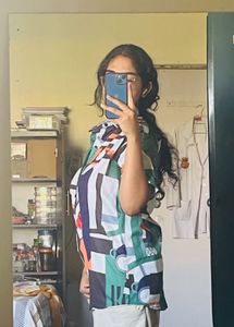 Gymmetrical Pattern Half Sleeves Shirt