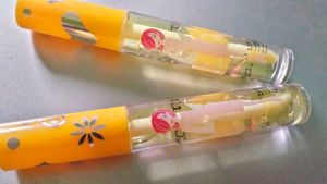 lip gloss