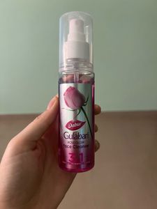 Dabur Gulabari Rose Glow Face Cleanser