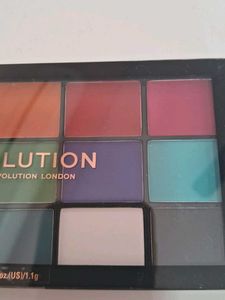 Eyeshadow Pallate By Makeup Revolution