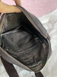 Unisex Leather Messenger Bag