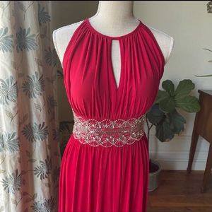 R&amp;M Richards Women&#39;s Sleeveless Evening Gown
