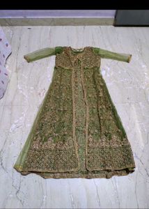 Reduced Price Beautiful 4 Pieces Set