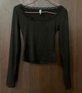 NEWME Lace Trim Long Sleeve Top