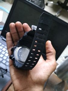 DIGITAL WRIST WATCH