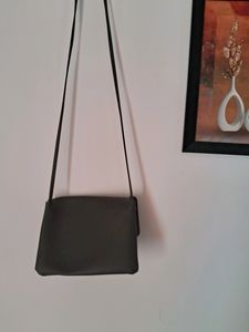 Black Slingbags for Women