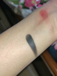 JET BLACK EYESHADOW