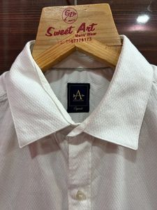 Arrow White Half Sleeves Shirt For Men’s