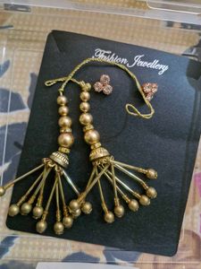 Hair Clip &amp; Blouse Tassel