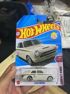 Hot Wheels Lotus Cortina