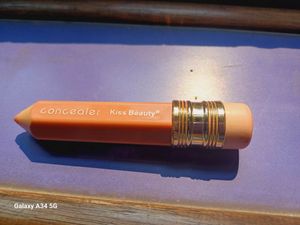 Liquid Corrector Of Kiss Beauty