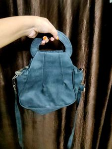 Stylish Handbag with Shoulder Strap