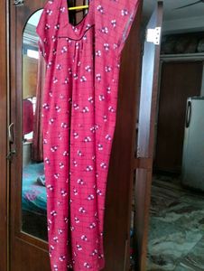 Floral Print Nightsuit free Sizes.good condition.