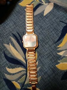 ROSEGOLD Watch