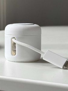 Apple Watch wind up travel charger holde