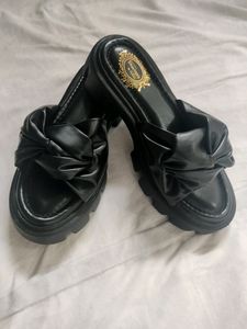 ✨price drop alert✨✨Trendy women flat✨