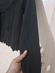 Black Tie Front Crop Top