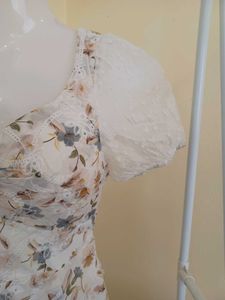 Pinteresty Floral Puffed Sleeve Mini Dress