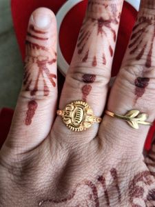 Elegant Gold Ring