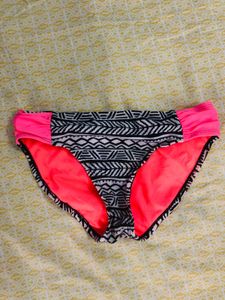 Bundle of 6 Branded Mix Bikini Bottoms