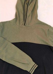 Hooded Sweater/ Pullover
