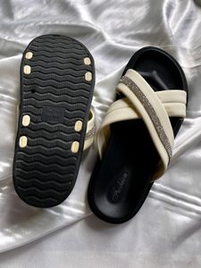Black And White Glittering Sandals🎀