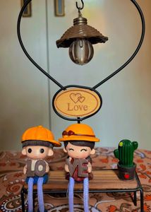 Love Couple Showpiece