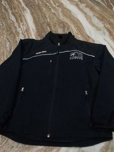 Baure jecket is really good and comfortable jecke