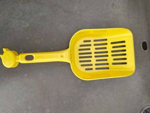 Plastic Cat Litter Scoop – Yellow