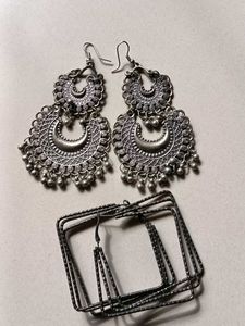 Silver Crescent Moon Earrings