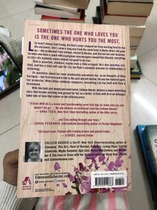 It Ends With Us by Colleen Hoover