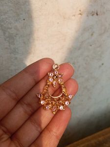 Elegant Gold-Tone Earring Pendant