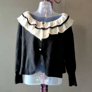 Ruffled Collar Cardigan