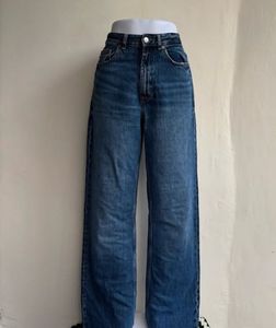 ZARA Straight Jean